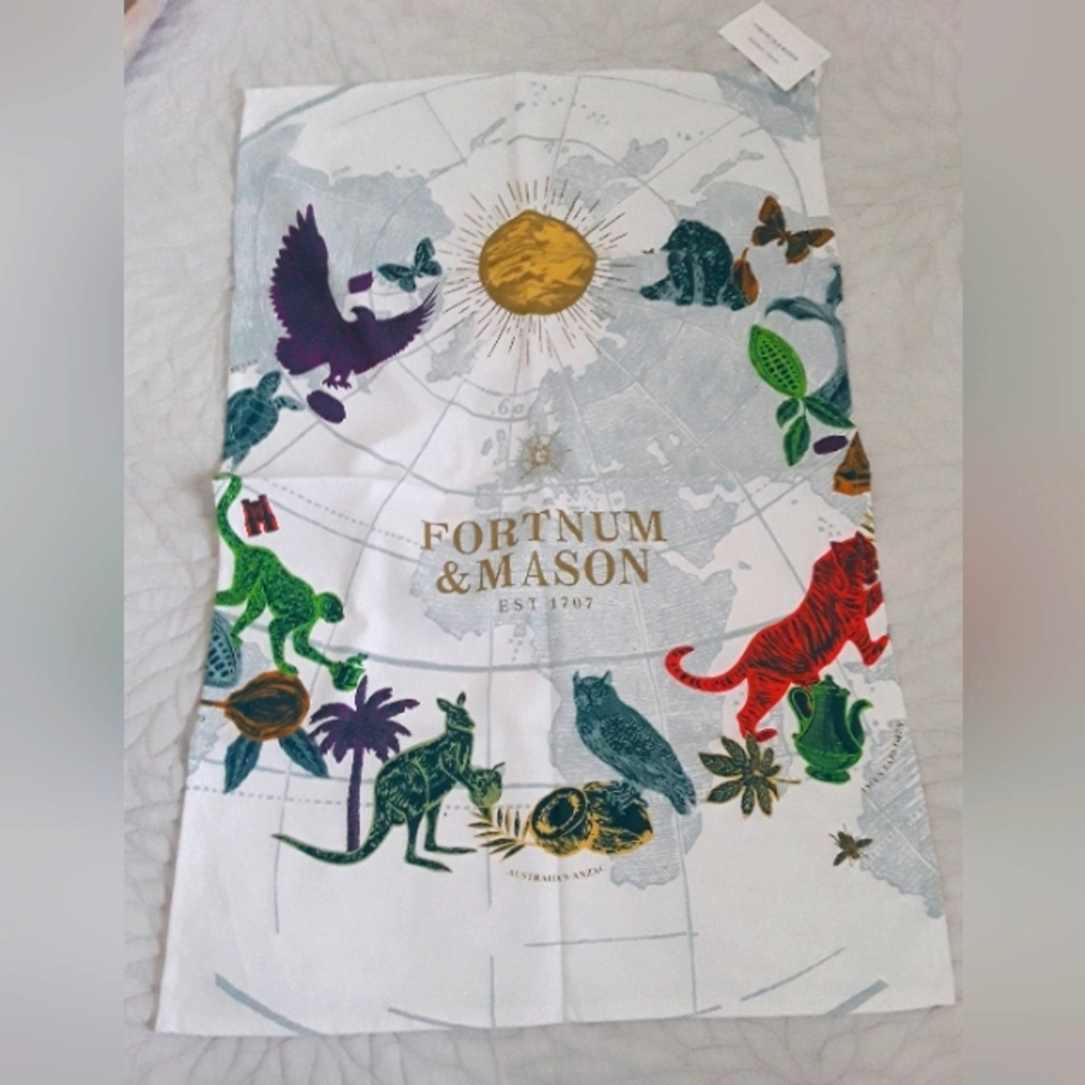 FORTNUM & MASON ILLUSTRATED TEA TOWEL